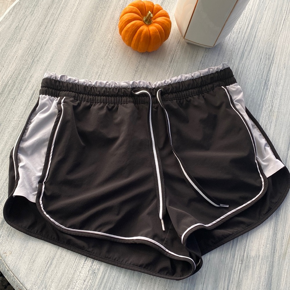 ATHLETA COLORBLOCKED SHORT